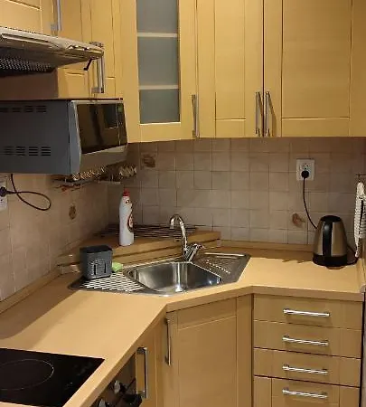 Daire Blue In Center, Location